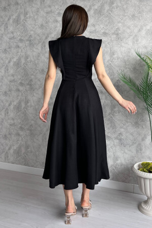 Schwarzes Kilo-Kleid für Damen mit Rundhalsausschnitt - 4