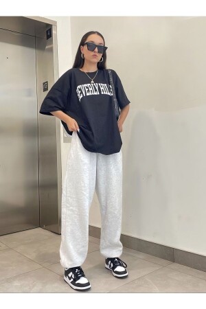 Schwarzes T-Shirt „Beverly Hills“, graue Jogginghose – Jogger-T-Shirt-Oberteil und -Unterteil im Set mit übergroßem Rundhalsausschnitt - 1