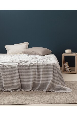 Sheryl Doppelbett-Tagesdecke – Weiß/Grau - Madame Coco