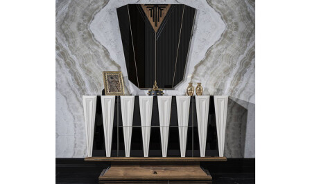 ملابس فاخرة من 