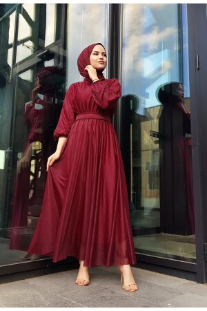 Silbriges burgunderrotes Hijab-Abendkleid mit Taillengürtel - 2