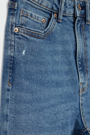 Slim Fit Mom Jean - 7