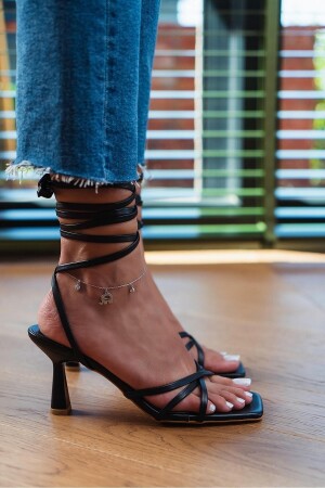 Spark Siyah Bilek Bağlı Kadın Topuklu Sandalet - 5