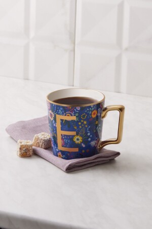 Tasse mit Blumen-E-Buchstaben, 350 ml, 153. 03. 06. 6918 - Karaca