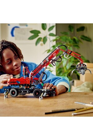 ® Technic Material Handler 42144 – Modellbauset für Kinder ab 10 Jahren (835 Teile) - 8