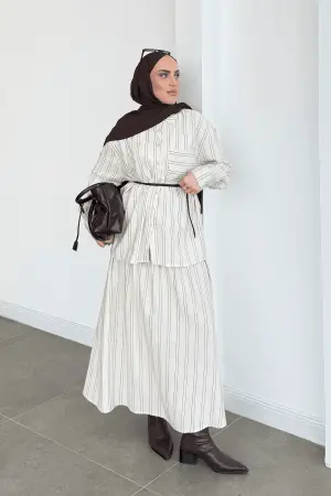 مجموعة من الفستانات الطبيعية الطازجة من الجلد - Nuuwears