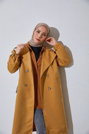 Trenchcoat mit Gürtel und Ärmeln, Kamel - 1