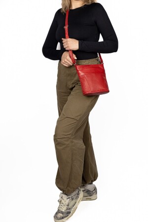 Umhängetasche aus echtem Leder mit Griff, Schultergurt und verstellbarem Riemengriff, 22 x 20 Länge x Breite, Eimer - stevis leathra