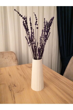 Weiße Vase im Sonderdesign, 18 cm, mit getrockneten Lavendelblüten - 2