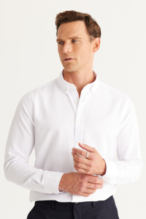 Weißes, bügelleichtes, schmal geschnittenes Oxford-Hemd für Herren aus Baumwolle mit Knopfkragen und schmaler Passform 4A2021100103 - 3