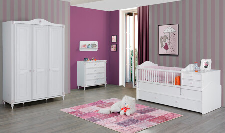 Weißes romantisches Babyzimmer - 1