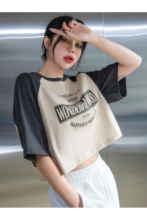 Wonderful Mood Single Jersey Crop T-Shirt – Beige-weiß bedrucktes Oversize-T-Shirt mit Rundhalsausschnitt - 1